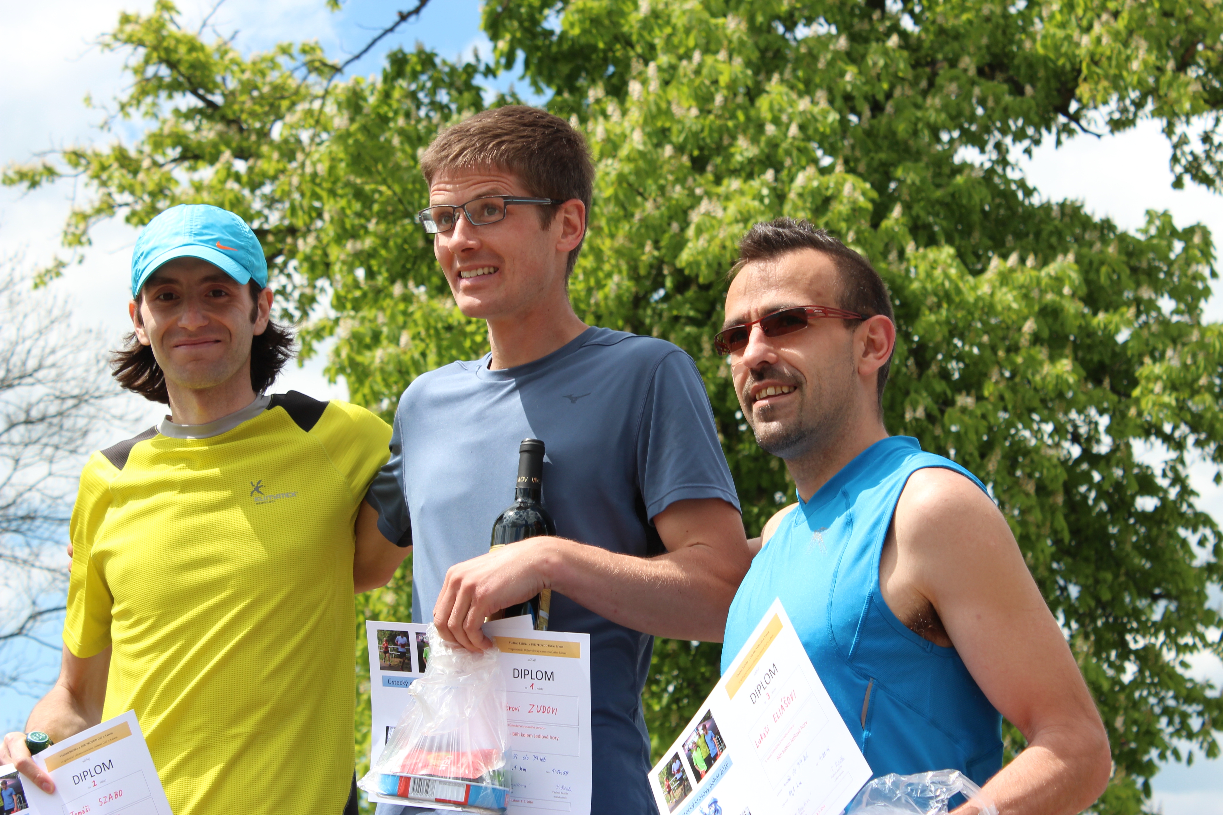 Běh kolem Jedlové hory na zajímavé trase pro Zudu a Ježkovou