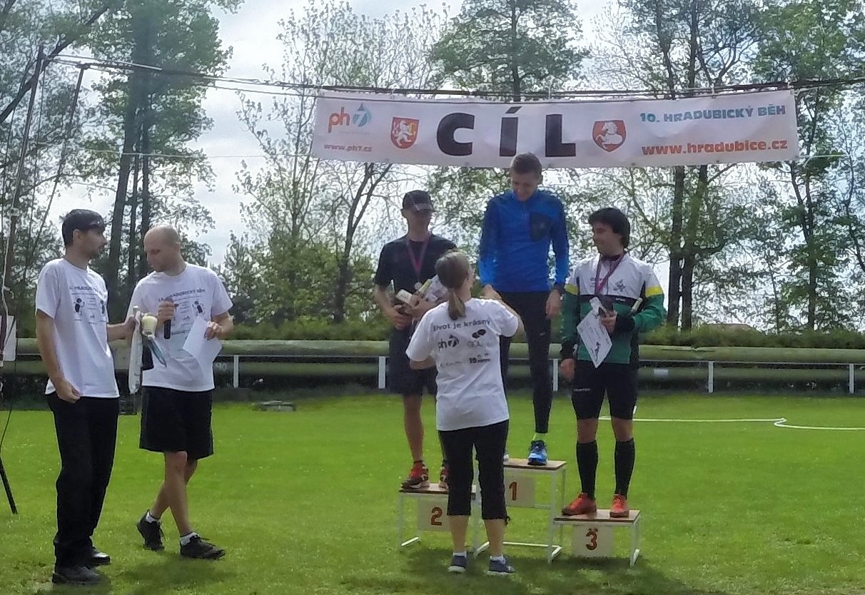 Hradubický běh - dva starty a jeden cíl