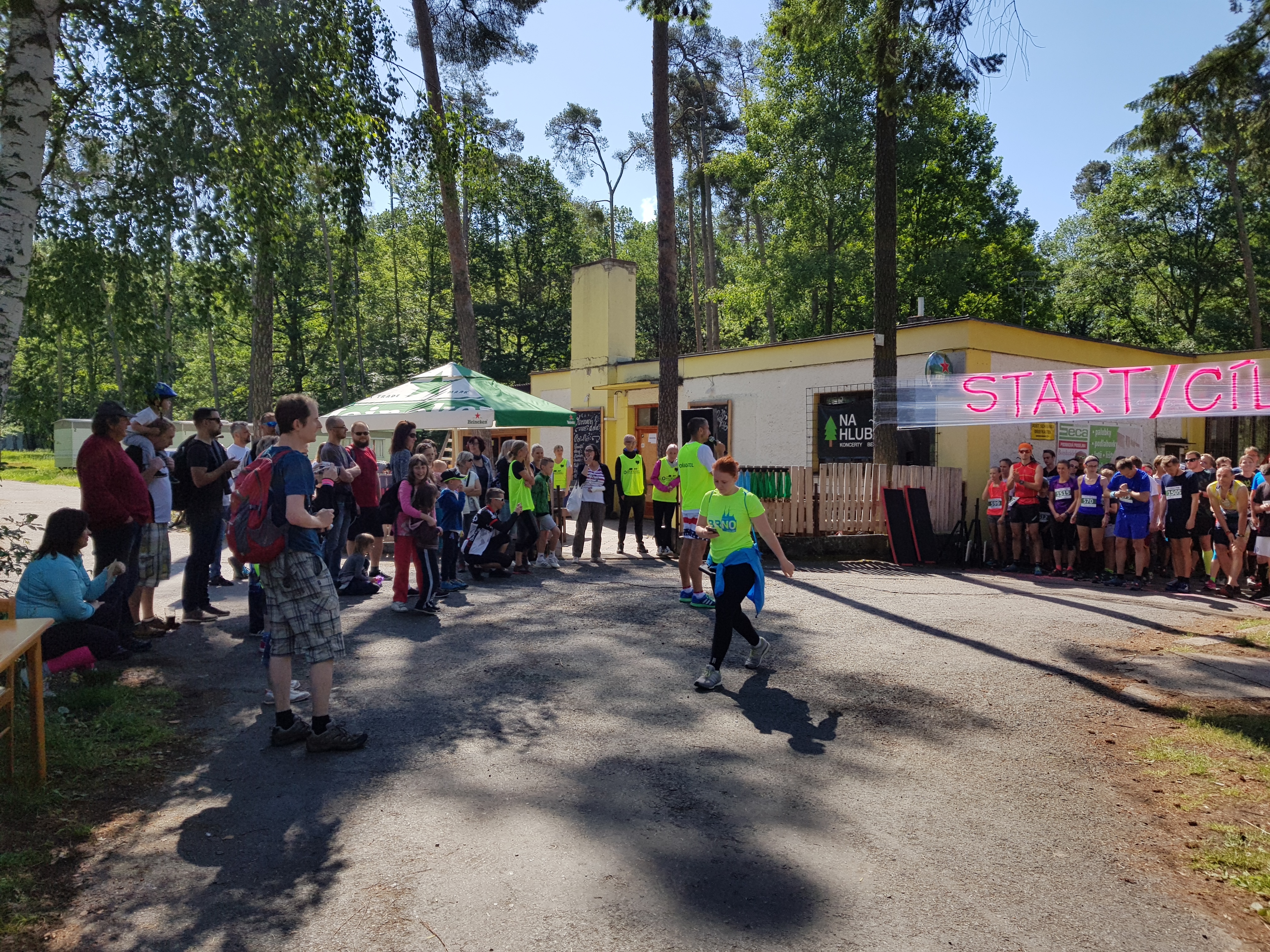 Okolo Hlubáku získal další trofej Miloš Kratochvíl, na pětce skvěle běžela vítězná a celkově druhá Ivana Machačová