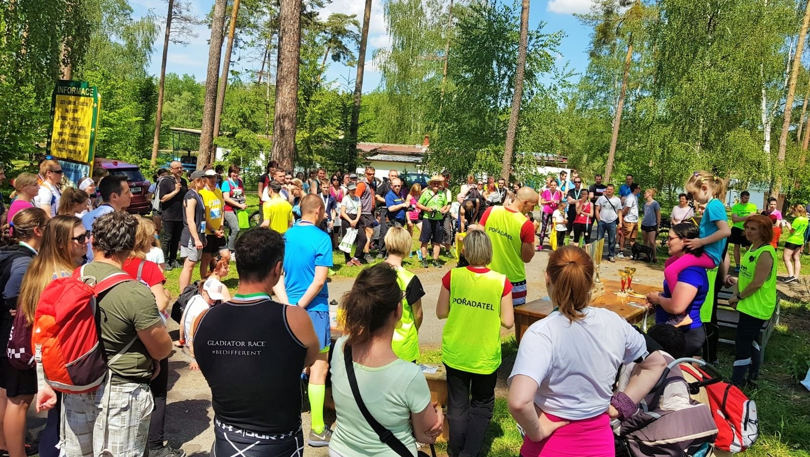 Okolo Hlubáku v nádherném květnovém počasí běželo 360 běžců