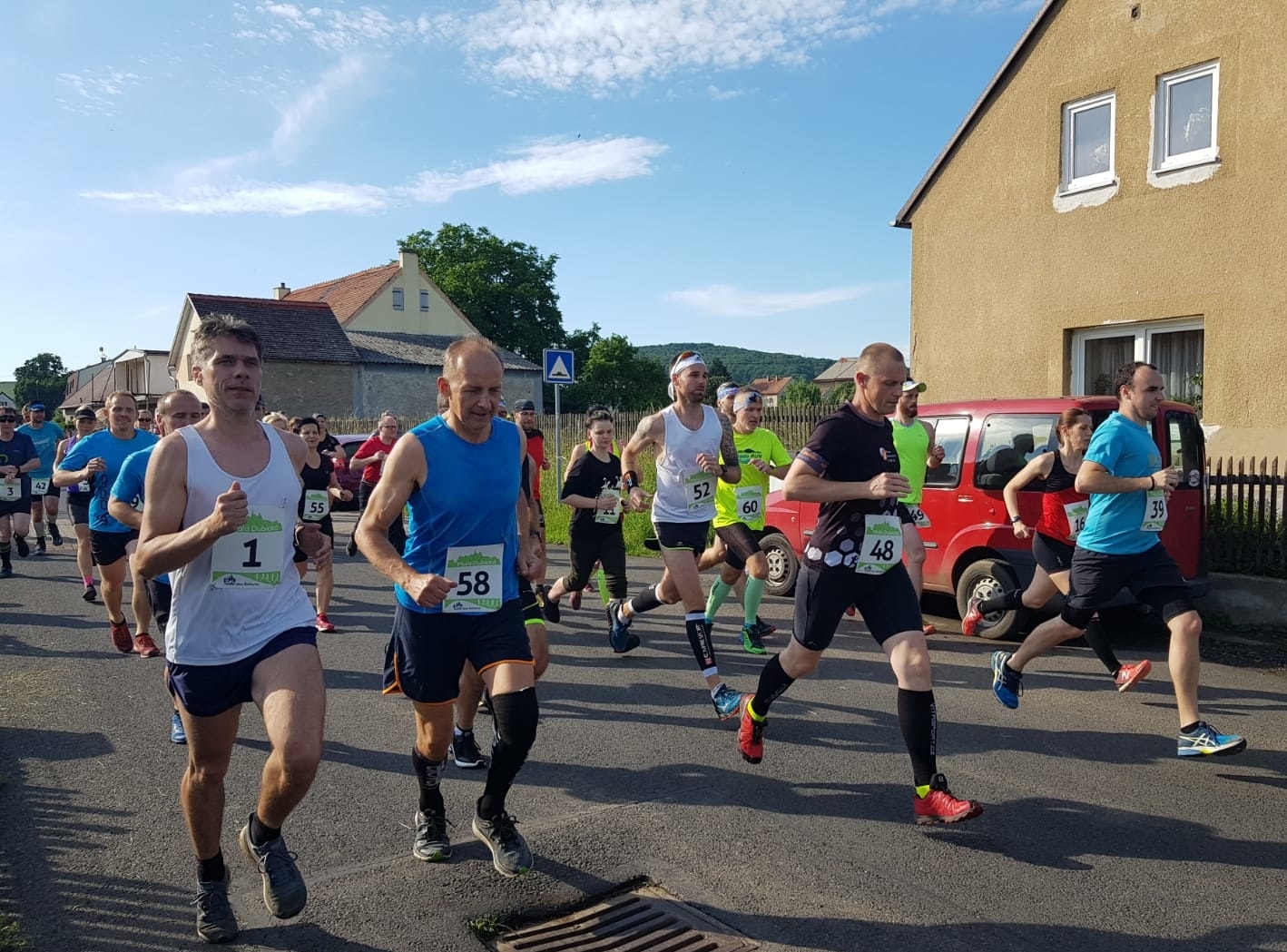 Dubická krosová desítka, půst končí, vyběhněte zase s číslem