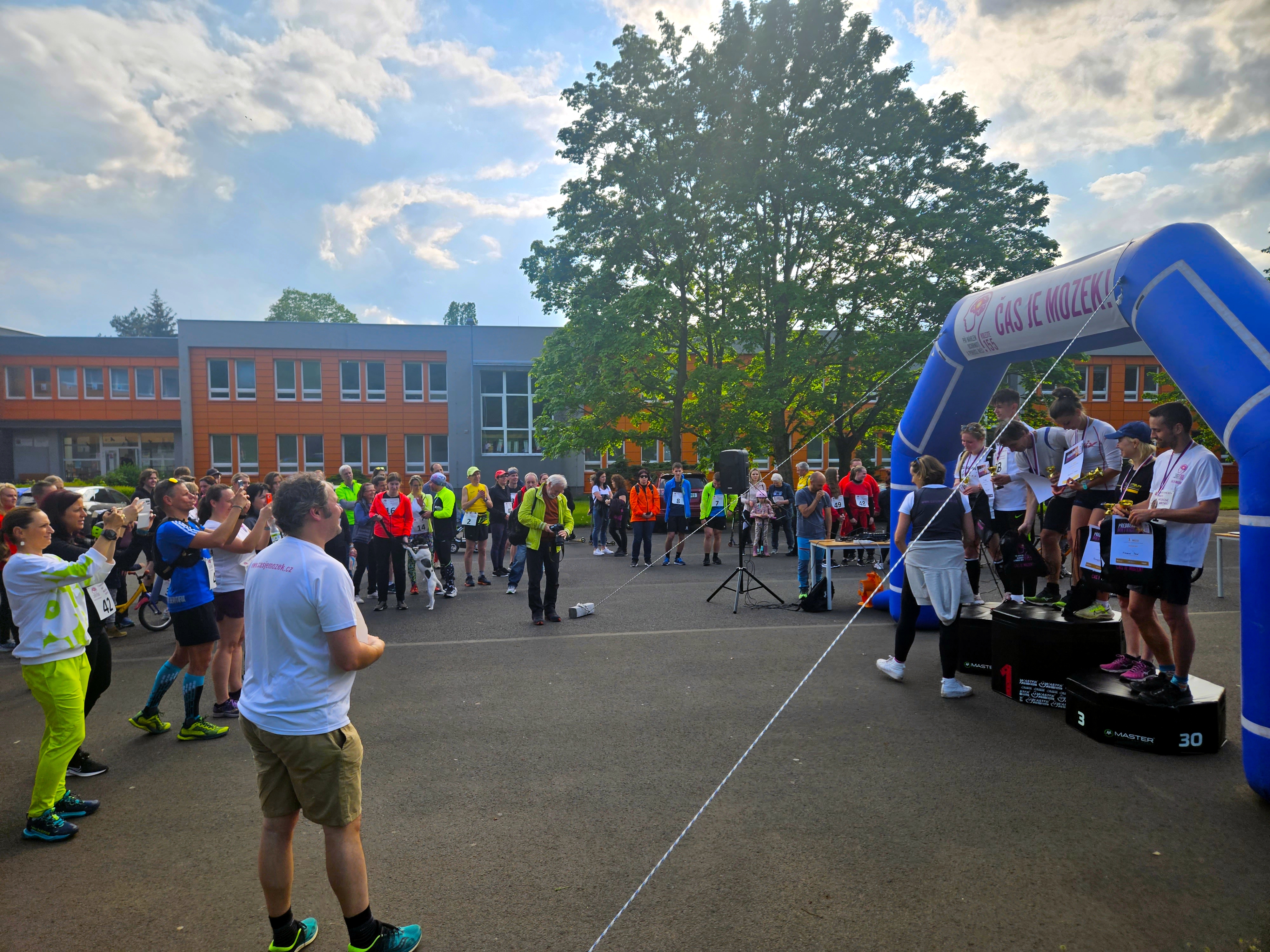 Čas je mozek, to nám všem připomnělo sedm desítek účastníků běhu na Severní Terase