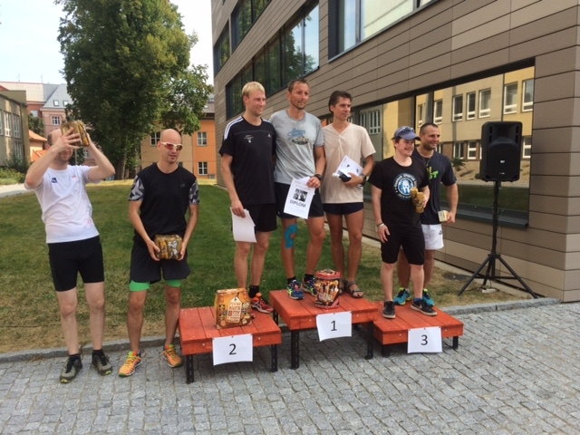 Běh ústecké nobelovky - první tři běžci zvládli 10 kol