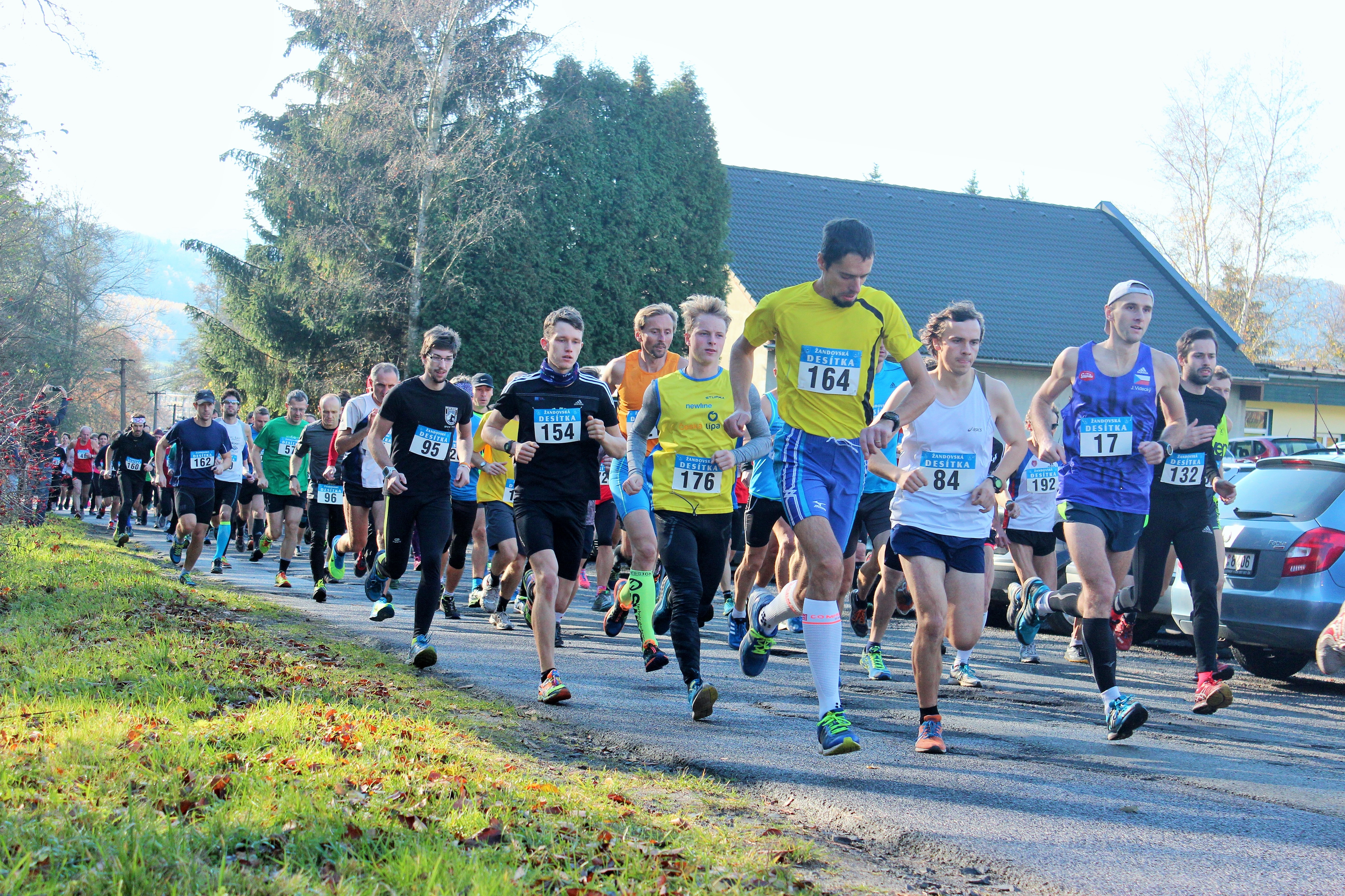 Žandovské slunce svítilo na vítěznou desítku Procházky a Rusínové