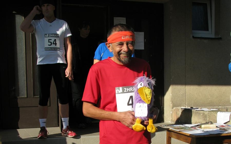 Evžen Ge  proběhl cílem